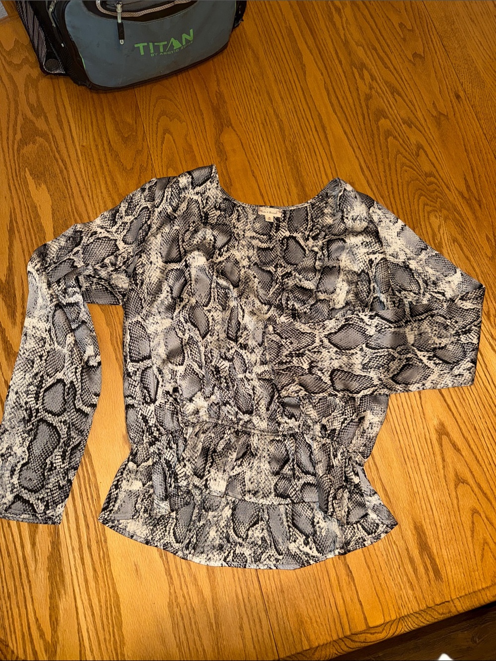 Hem & Thread Snake-Print Peplum Blouse - Black & White